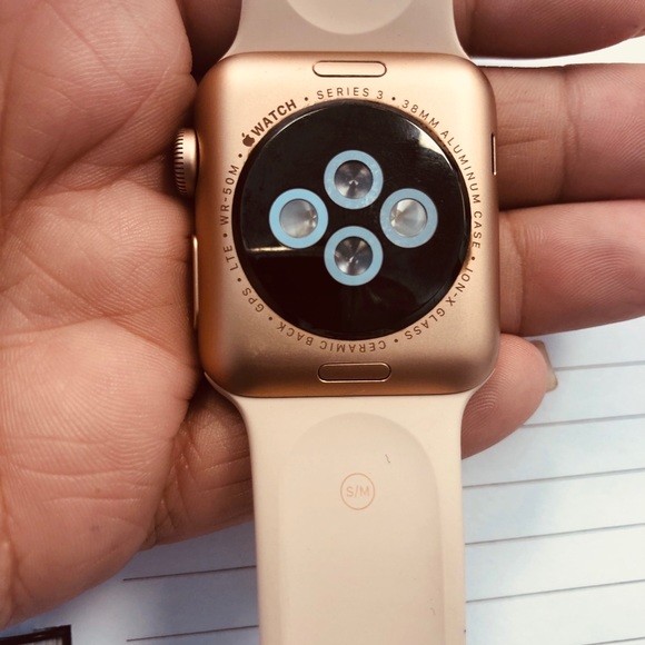 Apple Watch Series 3 gps/cellular 38mm rose gold. - Picture 5 of 7